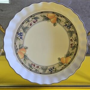 Mikasa Intaglio GardenHarvest 9.5" Tart Round OvenTable Baking Dish CAC29